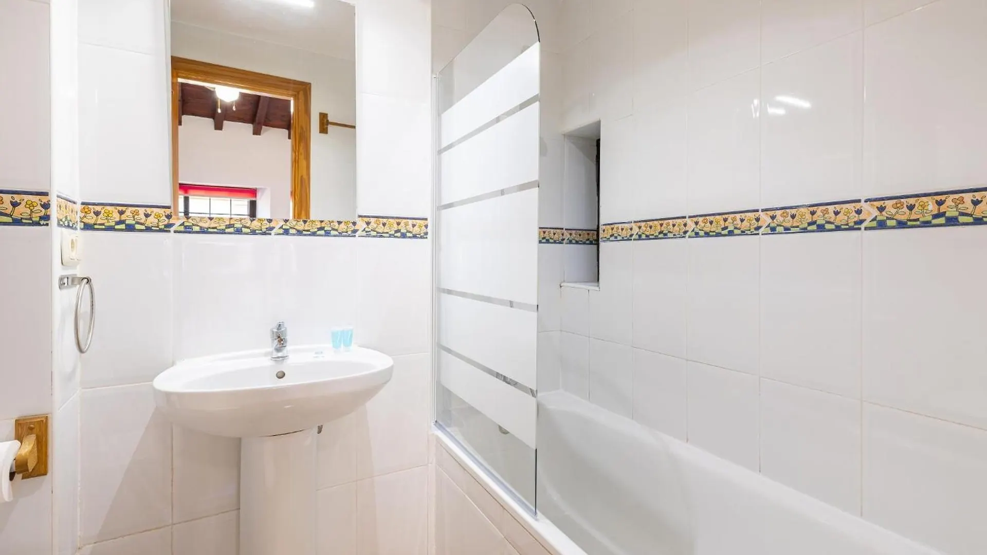 Apartment H2M Lazcano With Sunny Terrace In Old Town Malaga Spain