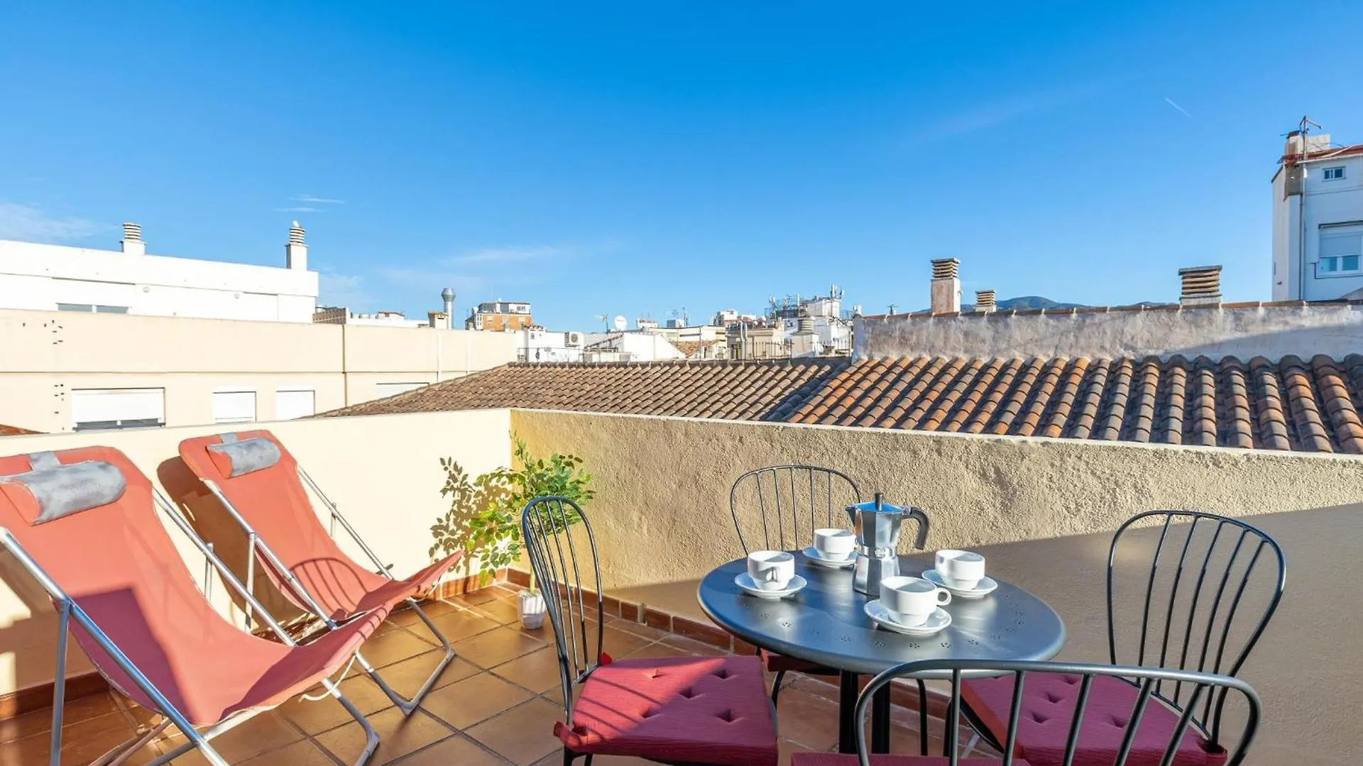 H2M Lazcano With Sunny Terrace In Old Town Málaga