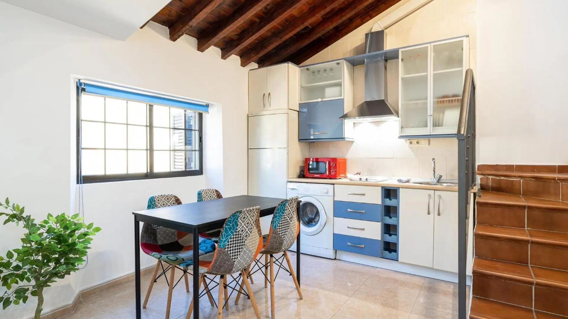 H2M Lazcano With Sunny Terrace In Old Town Málaga Apartment