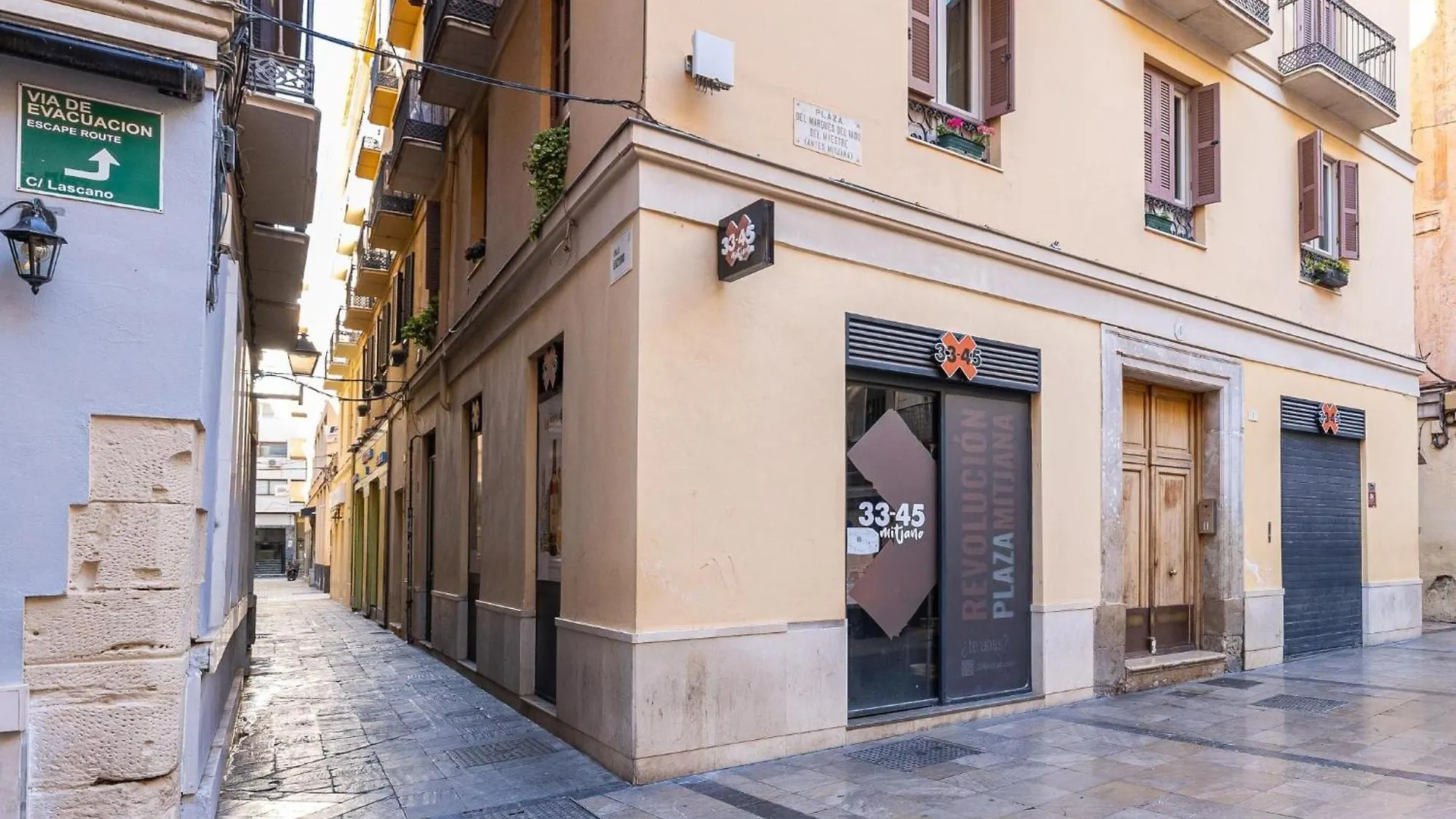 H2M Lazcano With Sunny Terrace In Old Town Málaga 0*,